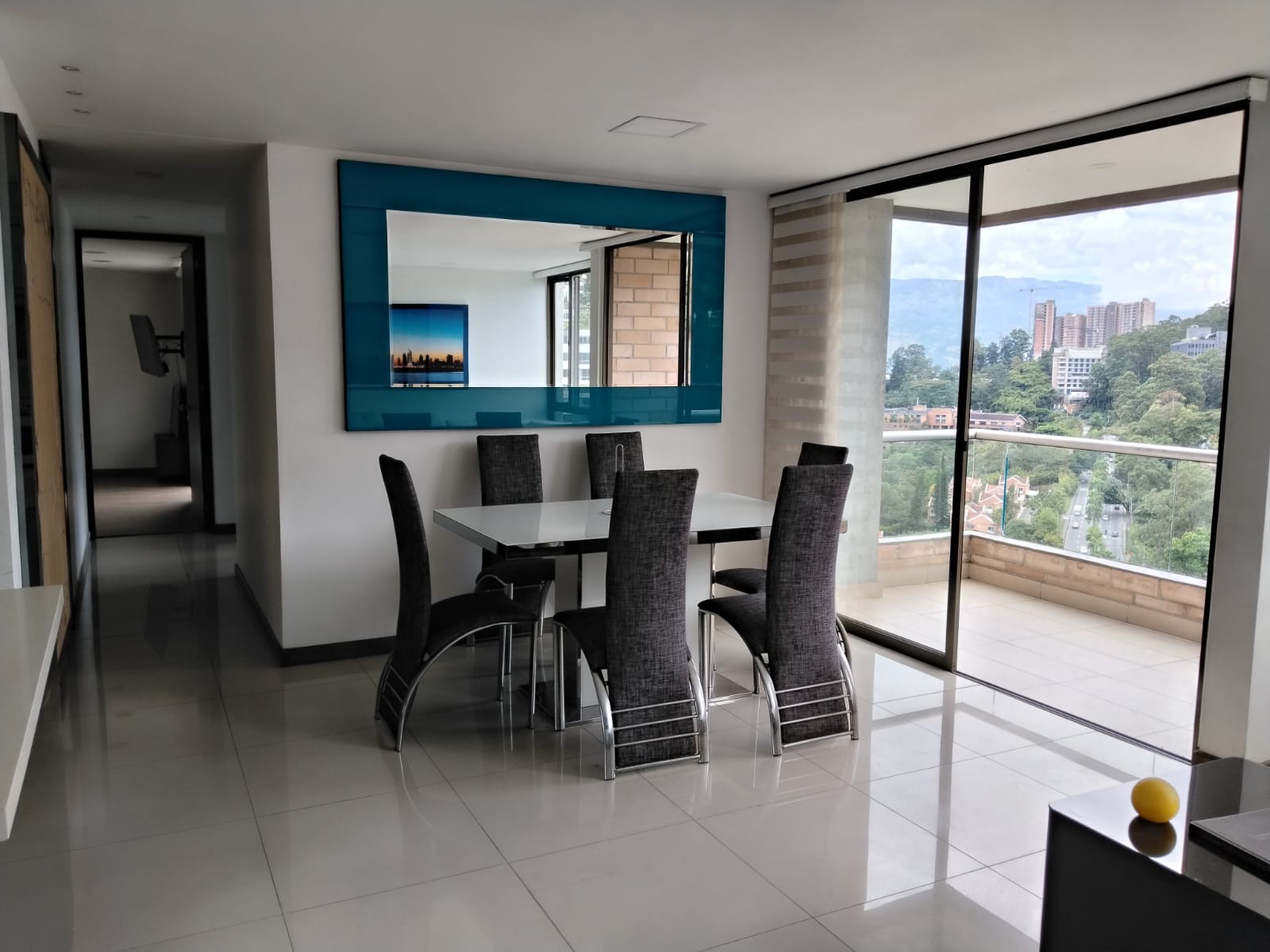 Apartamento en arriendo en El Poblado, Medellín · foto 7 de 19
