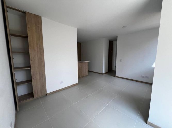 Apartamento de 3 alcobas en arriendo en Loma De La Doctora, Sabaneta, 65 m² · foto 4 de 13