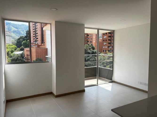 Apartamento de 3 alcobas en arriendo en Loma De La Doctora, Sabaneta, 65 m² · foto 11 de 13