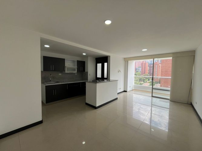 Apartaestudio en arriendo en El Poblado, Medellín, 60 m² · foto 9 de 9
