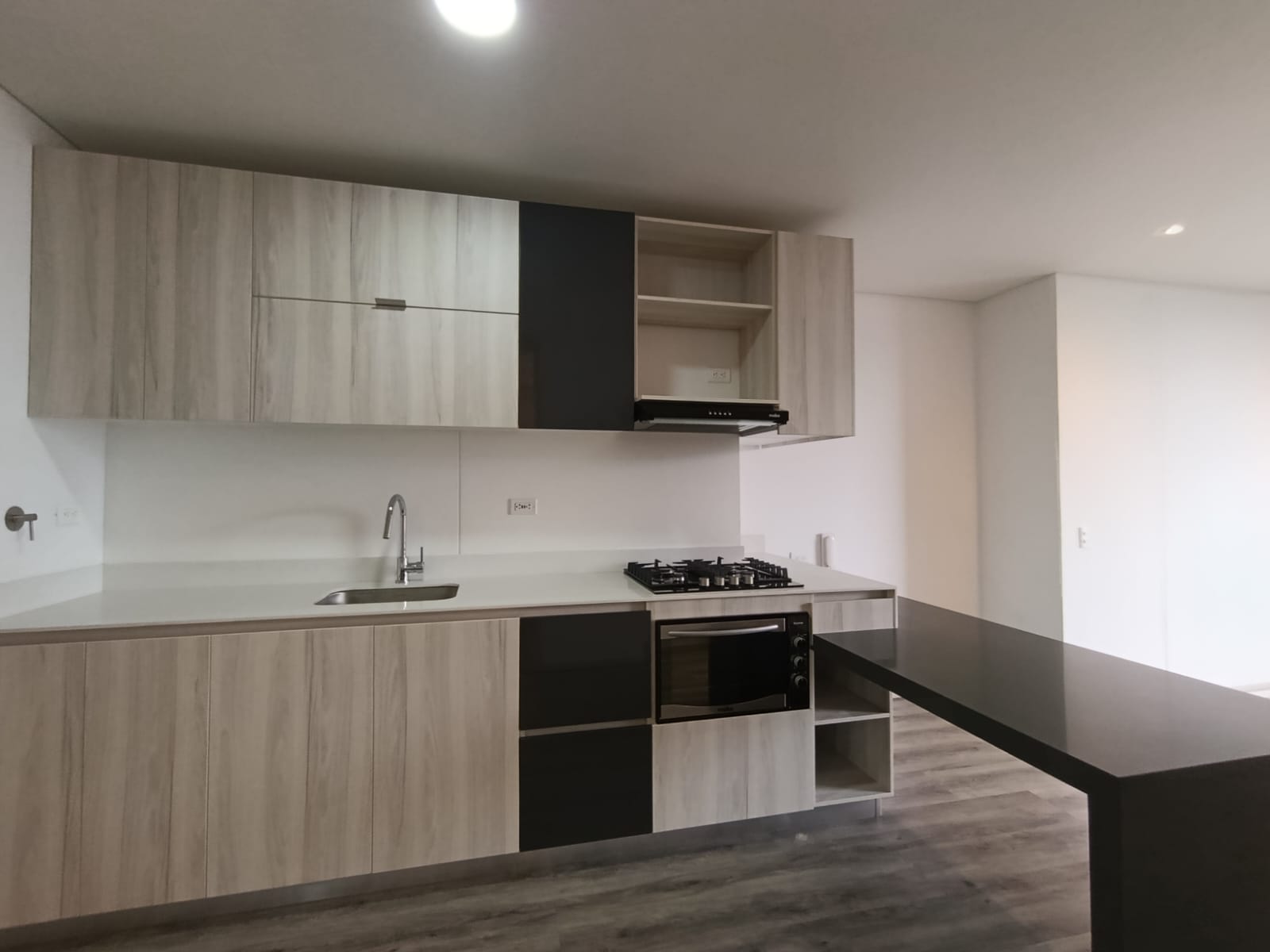 Apartaestudio en Arriendo en El Poblado, Medellín