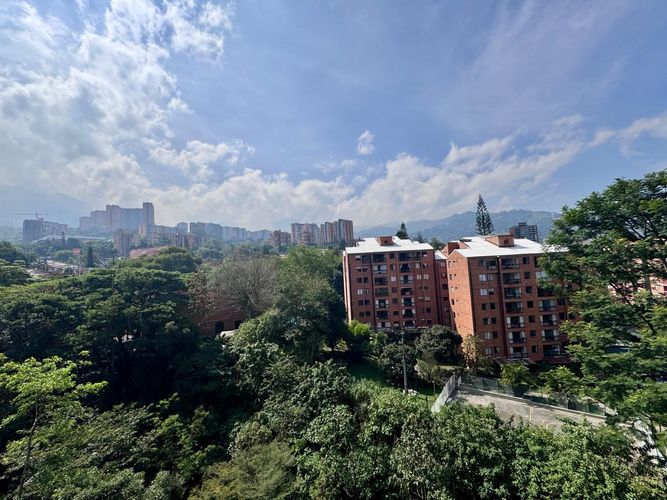 Apartamento de 3 alcobas en arriendo en Loma Del Escobero, Envigado, 98 m² · foto 9 de 20