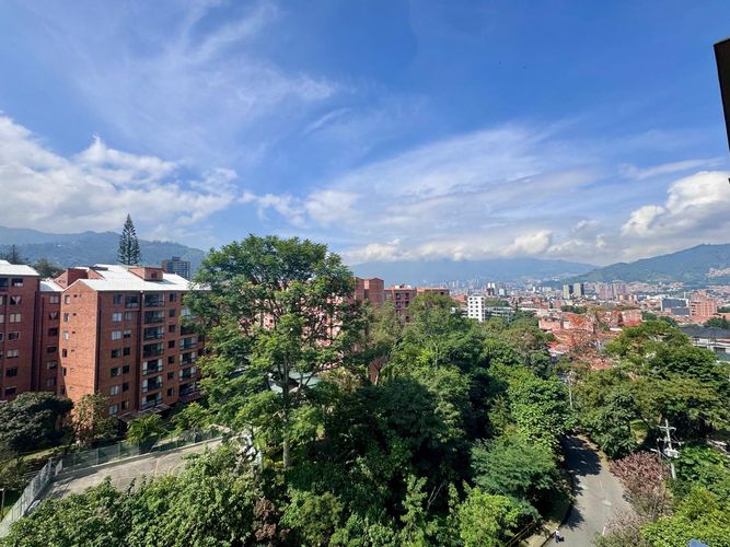 Apartamento de 3 alcobas en arriendo en Loma Del Escobero, Envigado, 98 m² · foto 10 de 20