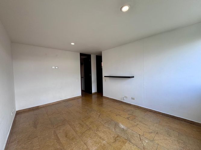 Apartamento de 3 alcobas en arriendo en Loma Del Escobero, Envigado, 98 m² · foto 14 de 20