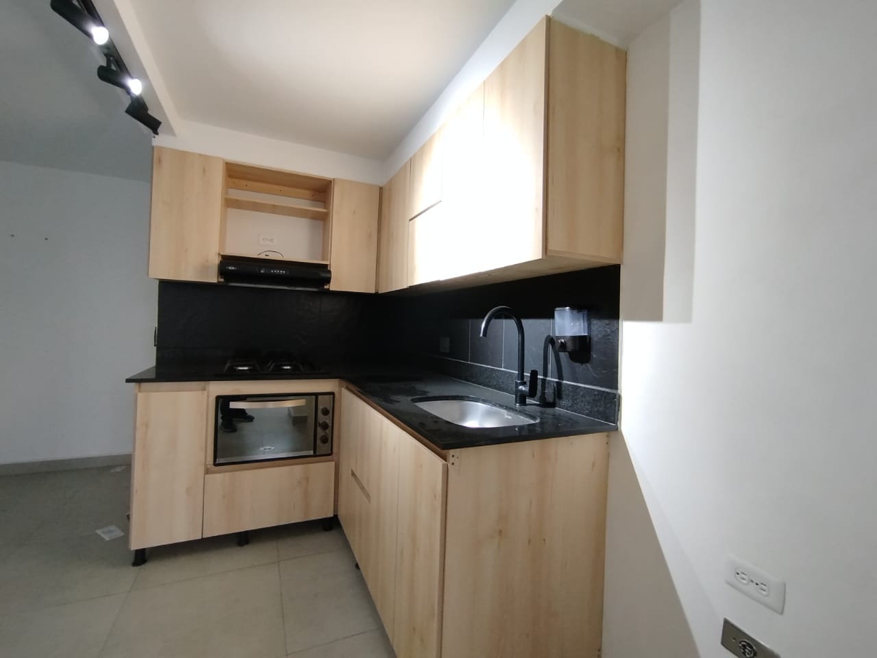 Apartamento en arriendo en Centro, Rionegro · foto 2 de 12