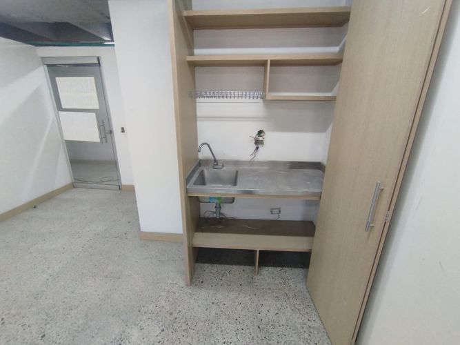 Oficina en arriendo en La Candelaria, Medellín, 32 m² · foto 3 de 7
