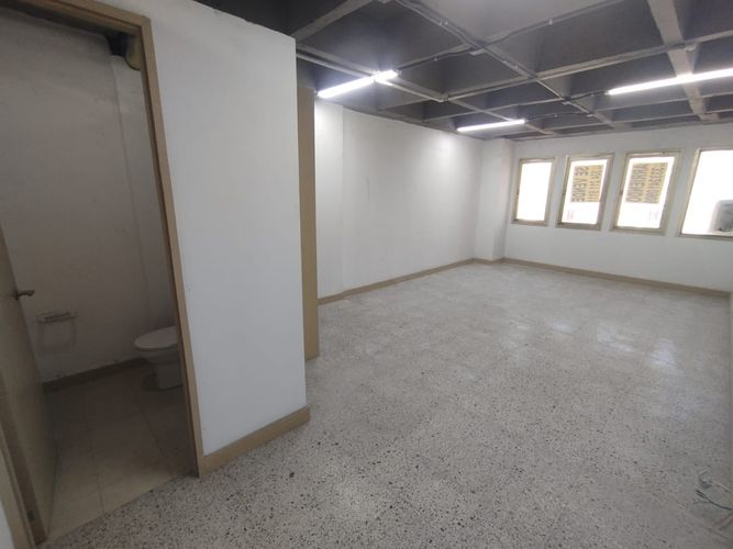 Oficina en arriendo en La Candelaria, Medellín, 32 m² · foto 5 de 7