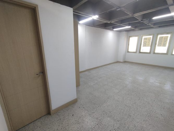 Oficina en arriendo en La Candelaria, Medellín, 32 m² · foto 6 de 7