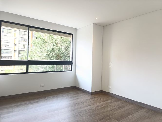 Apartamento de 2 alcobas en venta en El Poblado, Medellín, 90 m² · foto 2 de 15