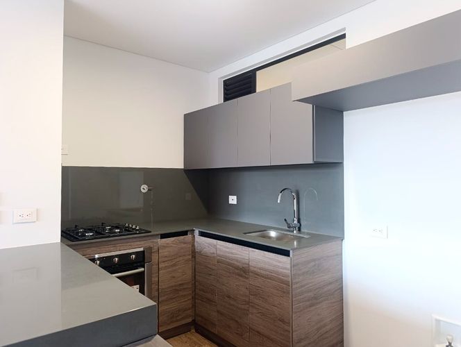 Apartamento de 2 alcobas en venta en El Poblado, Medellín, 90 m² · foto 6 de 15