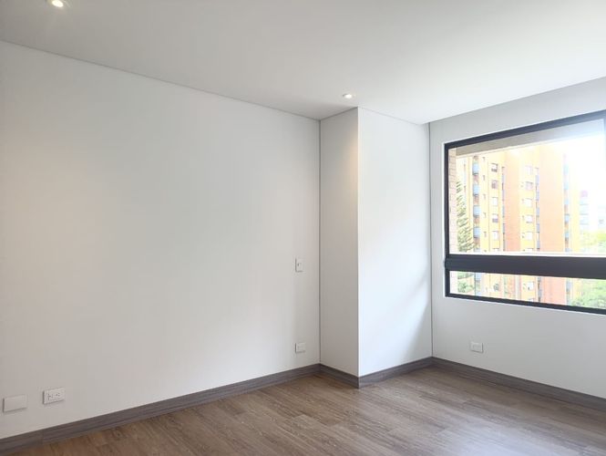 Apartamento de 2 alcobas en venta en El Poblado, Medellín, 90 m² · foto 9 de 15