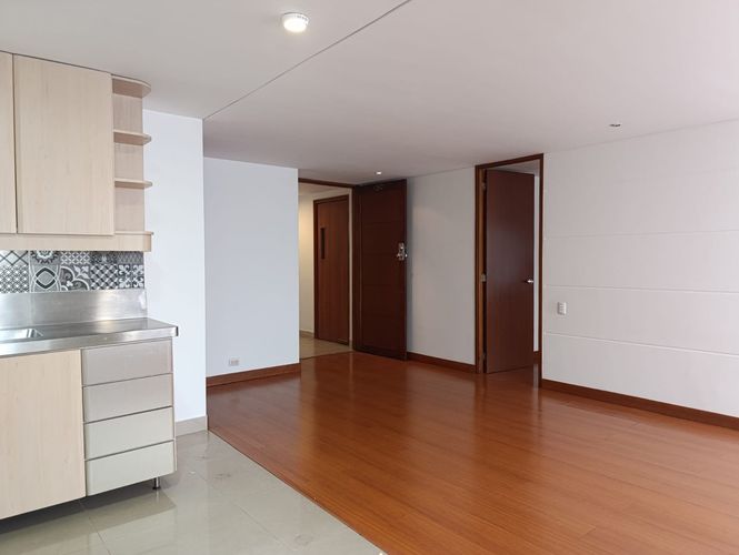 Apartamento de 1 alcoba en venta en El Poblado, Medellín, 65 m² · foto 3 de 15