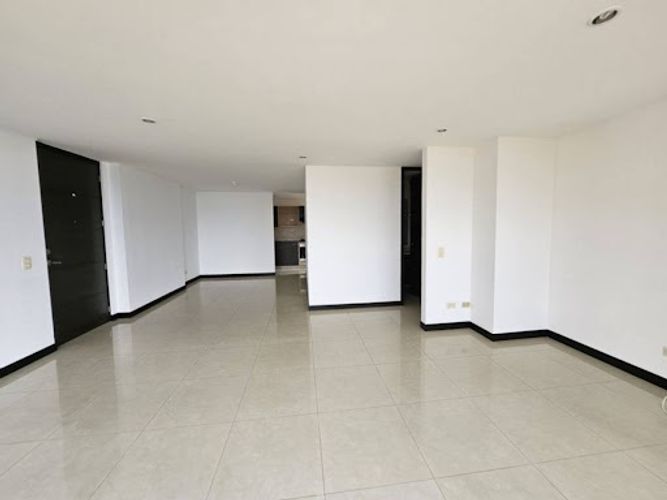 Apartamento de 3 alcobas en arriendo en La Calera, Medellín, 116 m² · foto 8 de 24
