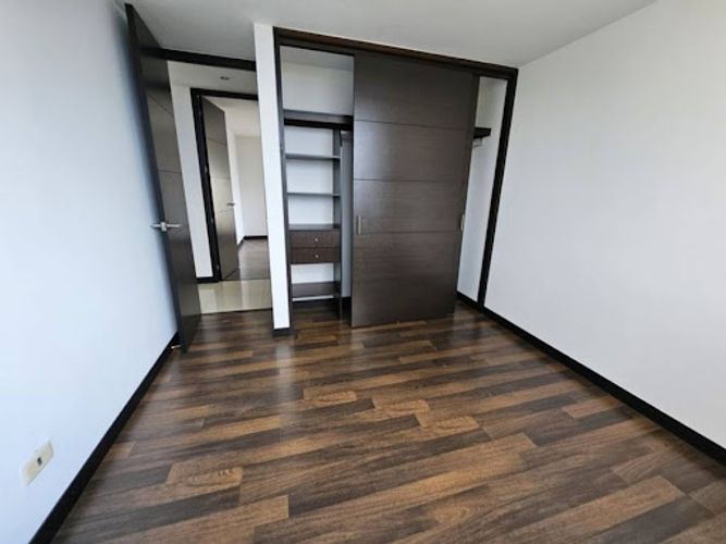 Apartamento de 3 alcobas en arriendo en La Calera, Medellín, 116 m² · foto 11 de 24