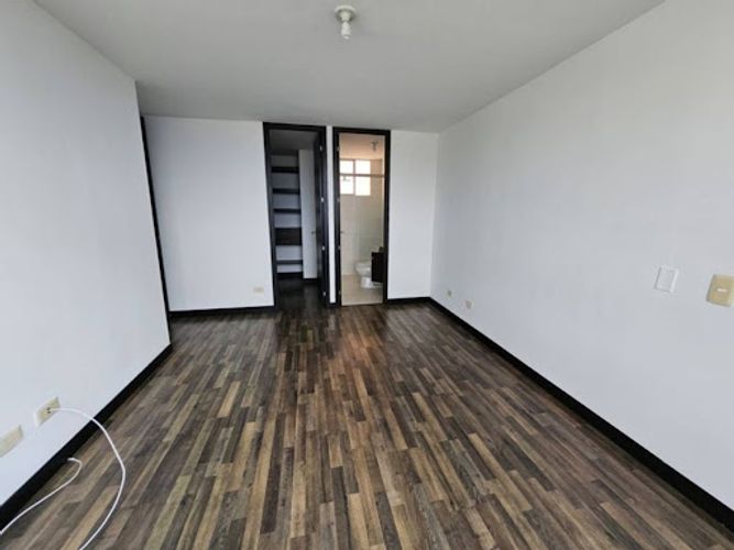 Apartamento de 3 alcobas en arriendo en La Calera, Medellín, 116 m² · foto 16 de 24