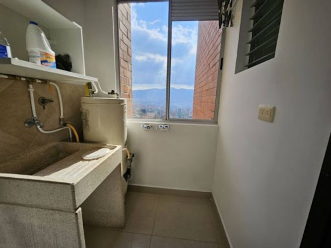 Apartamento de 3 alcobas en arriendo en La Calera, Medellín, 116 m² · foto 22 de 24