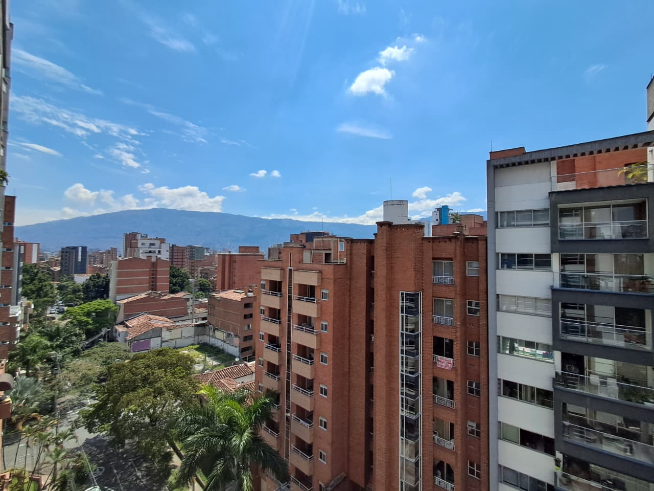 Apartamento en arriendo en Laureles, Medellín · foto 2 de 20