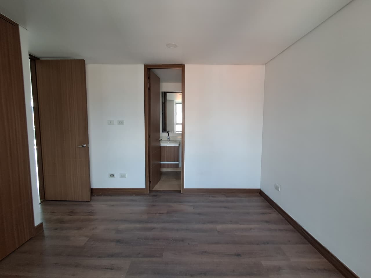 Apartamento en arriendo en Laureles, Medellín · foto 3 de 20