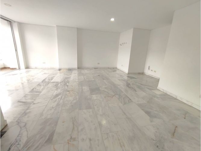 Apartamento de 3 alcobas en venta en Conquistadores, Medellín, 100 m² · foto 2 de 20