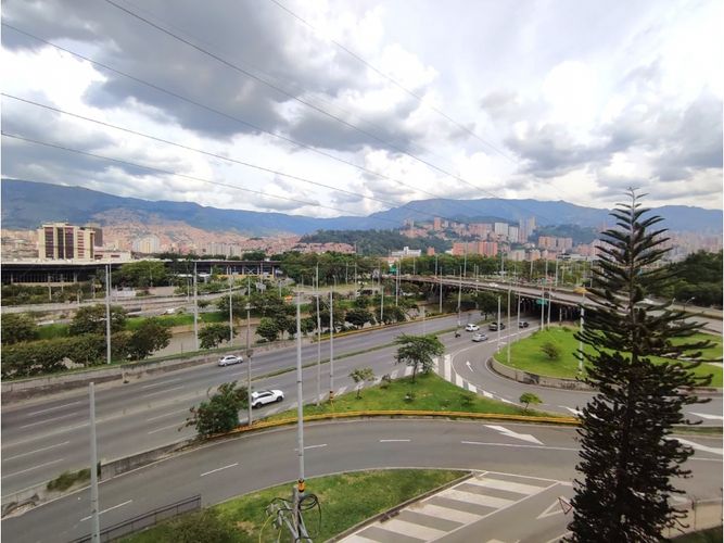 Apartamento de 3 alcobas en venta en Conquistadores, Medellín, 100 m² · foto 7 de 20