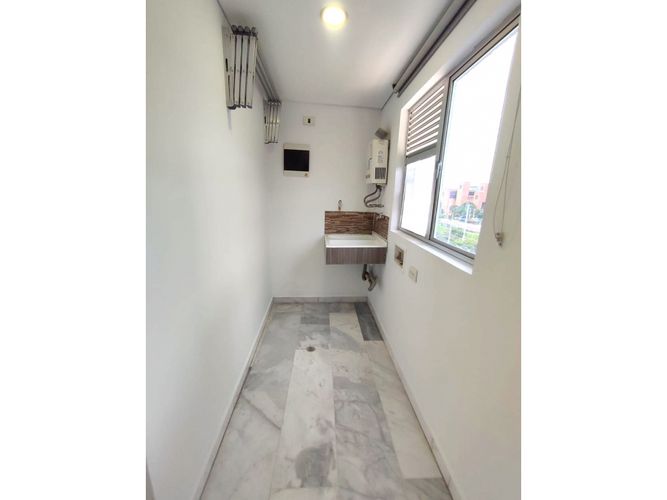 Apartamento de 3 alcobas en venta en Conquistadores, Medellín, 100 m² · foto 16 de 20