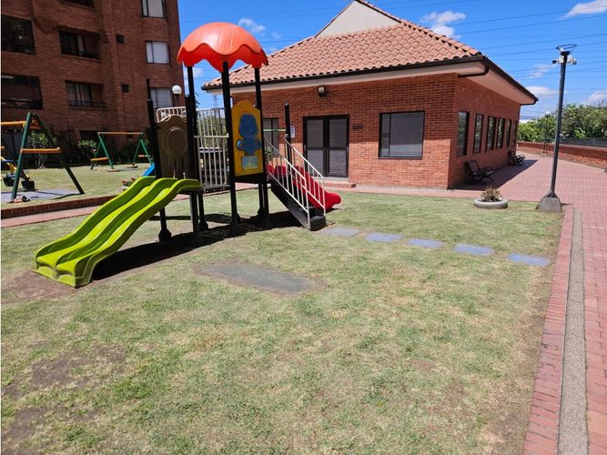 Apartamento de 3 alcobas en venta en Fontibon, Bogotá, 88 m² · foto 12 de 21