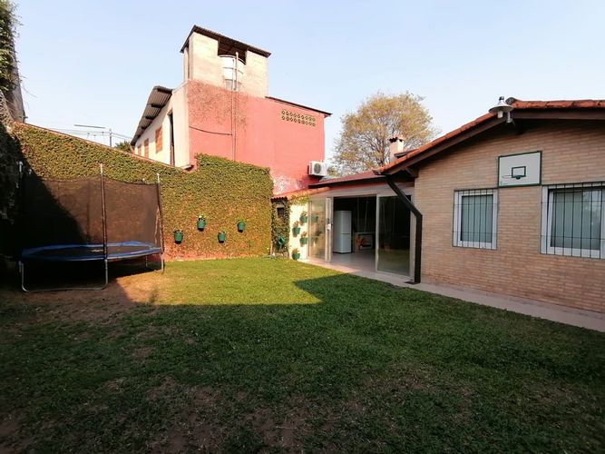 VENDO, Casa en excelente estado de conservación en Barrio Bella Vista ...