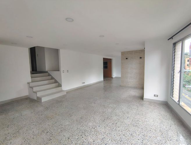 Oficina en arriendo en Laureles, Medellín, 148 m² · foto 3 de 11