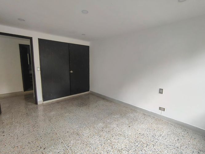 Oficina en arriendo en Laureles, Medellín, 148 m² · foto 6 de 11