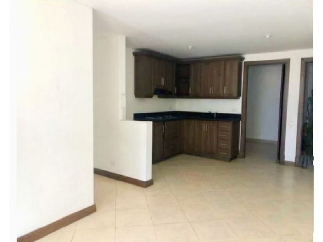 Apartamento de 2 alcobas en venta en Rionegro, 102 m² · foto 5 de 11