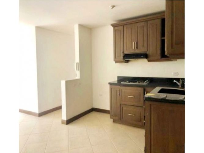 Apartamento de 2 alcobas en venta en Rionegro, 102 m² · foto 6 de 11