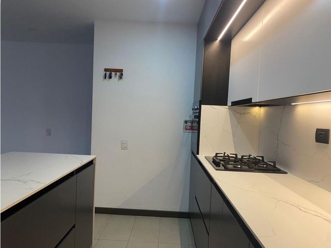 Apartaestudio en venta en El Esmeraldal, Envigado, 110 m² · foto 7 de 14