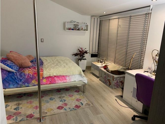 Casa de 5 alcobas en venta en Cerros De Niza, Bogotá, 454 m² · foto 9 de 24