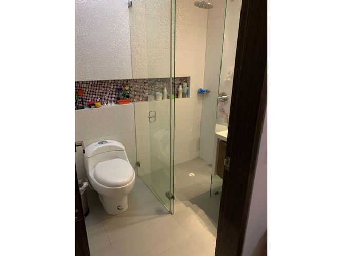 Casa de 5 alcobas en venta en Cerros De Niza, Bogotá, 454 m² · foto 16 de 24