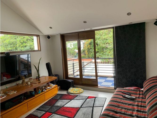 Casa de 5 alcobas en venta en Cerros De Niza, Bogotá, 454 m² · foto 17 de 24