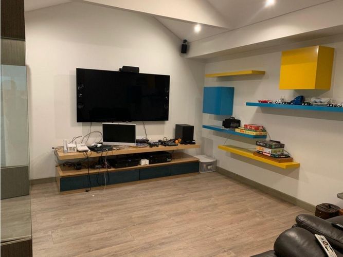 Casa de 5 alcobas en venta en Cerros De Niza, Bogotá, 454 m² · foto 22 de 24