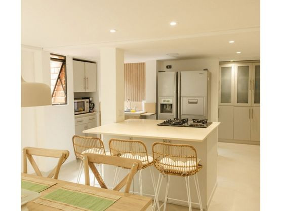 Apartamento en venta en El Poblado, Medellín [No disponible] 3