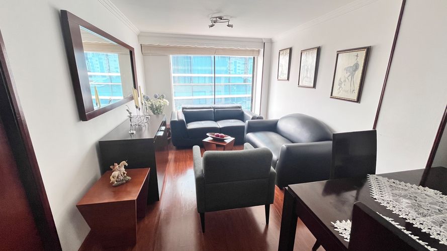 Apartamento de 3 alcobas en venta en Santa Barbara Oriental, Bogotá, 104 m² · foto 2 de 24
