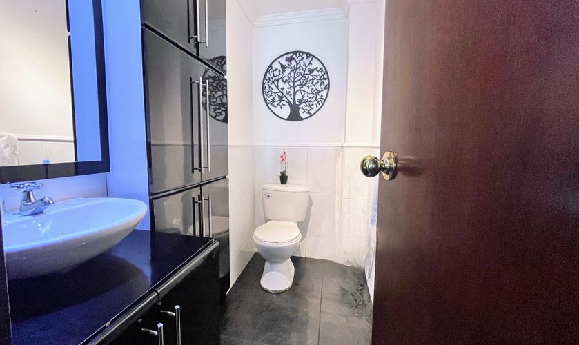 Apartamento de 3 alcobas en venta en Santa Barbara Oriental, Bogotá, 104 m² · foto 9 de 24
