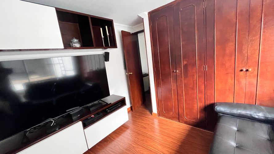 Apartamento de 3 alcobas en venta en Santa Barbara Oriental, Bogotá, 104 m² · foto 11 de 24