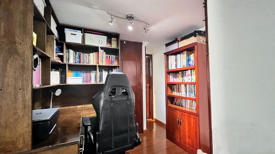 Apartamento de 3 alcobas en venta en Santa Barbara Oriental, Bogotá, 104 m² · foto 17 de 24