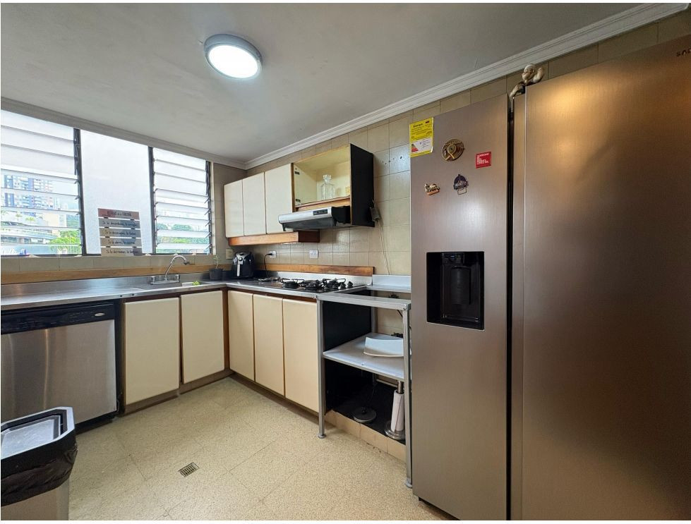 Apartamento en venta en El Poblado, Medellín [No disponible] 3