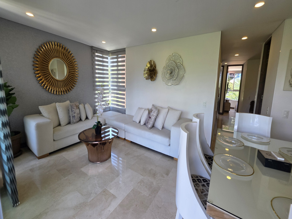Apartamento en venta en El Poblado, Medellín [No disponible] 2