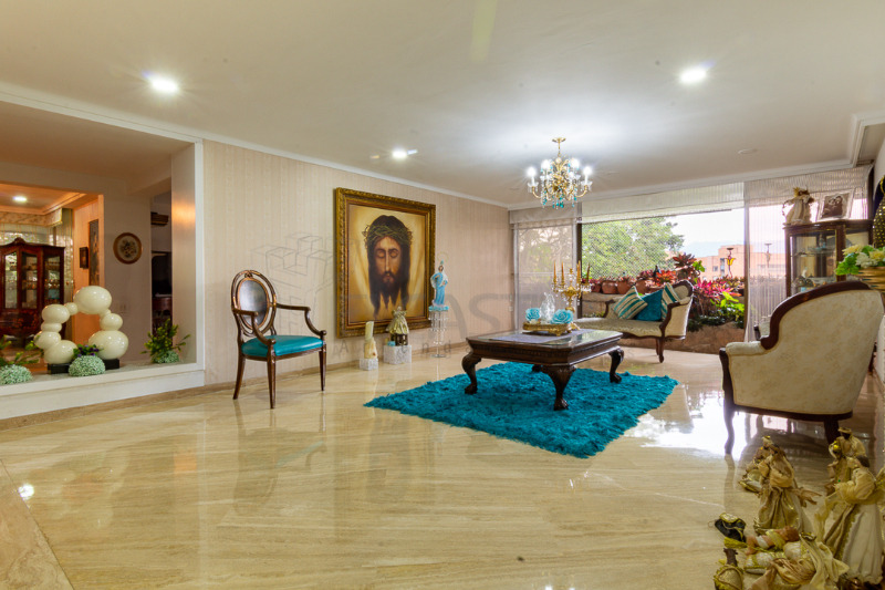 Apartamento en venta en El Poblado, Medellín [No disponible] 3