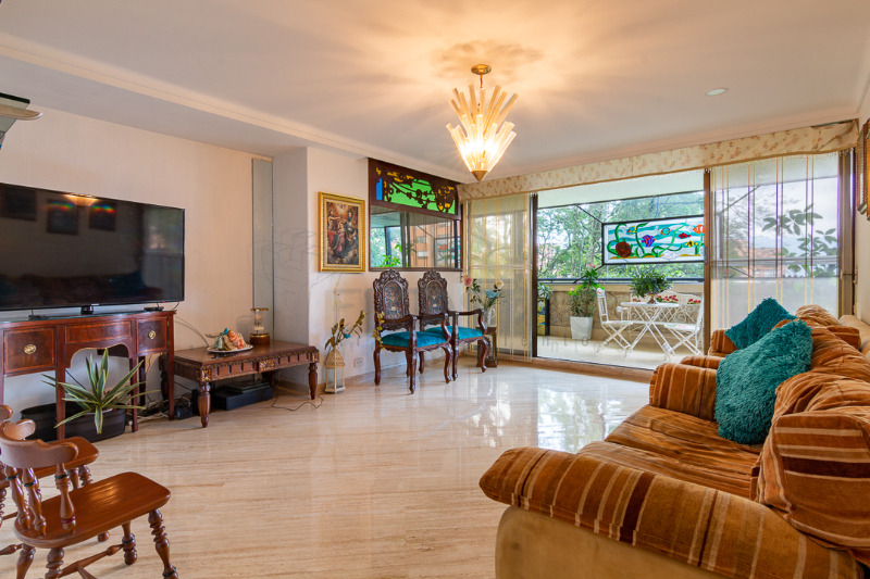 Apartamento en venta en El Poblado, Medellín [No disponible] 5