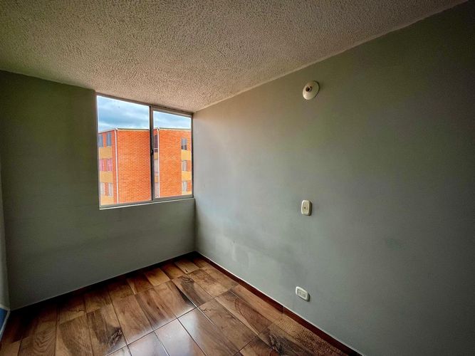 Apartamento de 3 alcobas en venta en Cr. Sauco, Soacha, 52 m² · foto 4 de 15