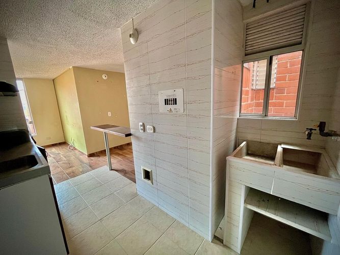 Apartamento de 3 alcobas en venta en Cr. Sauco, Soacha, 52 m² · foto 9 de 15