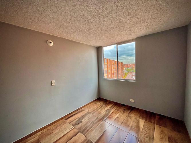 Apartamento de 3 alcobas en venta en Cr. Sauco, Soacha, 52 m² · foto 10 de 15