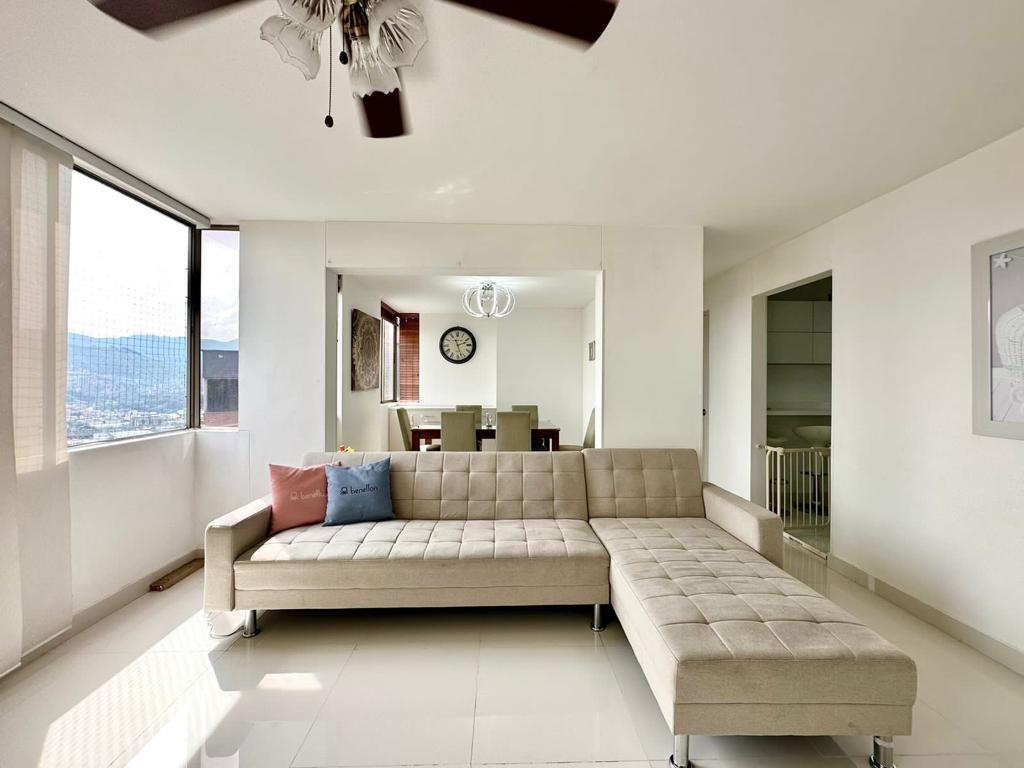Apartamento en venta en El Poblado, Medellín [No disponible] 2