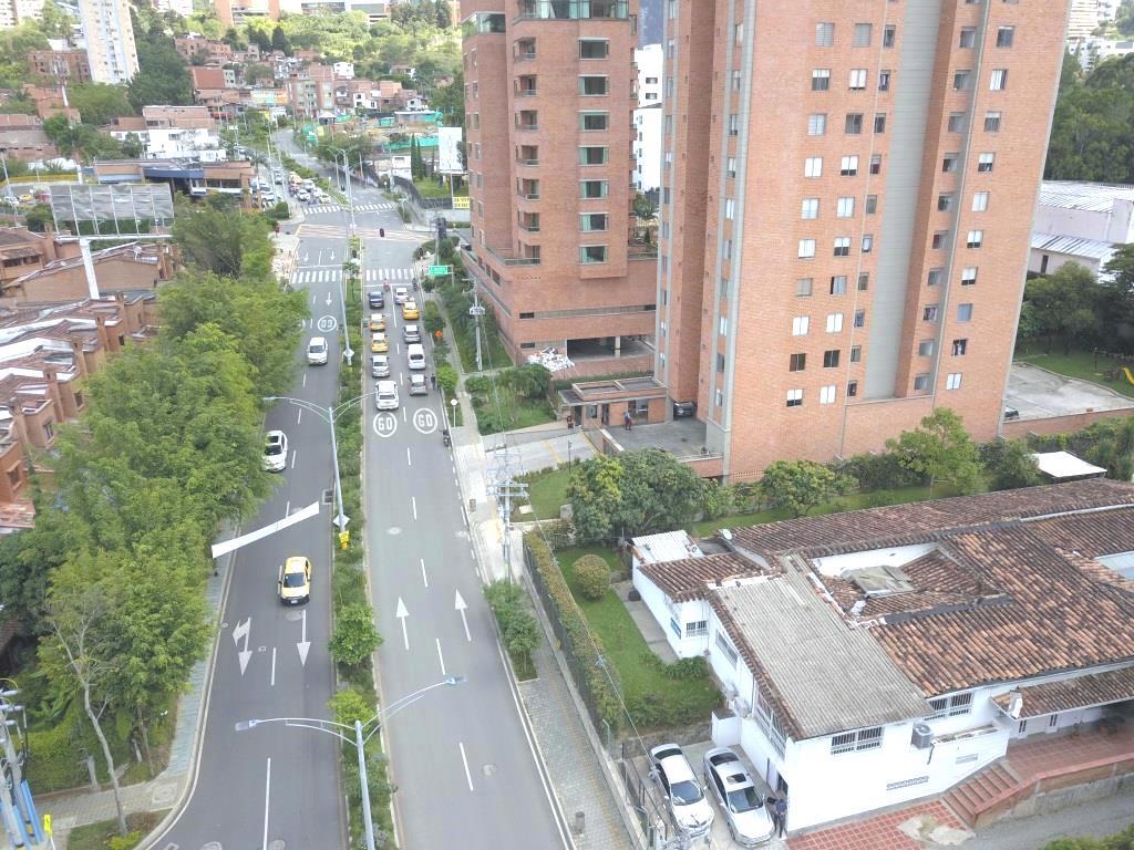 Lote en venta en El Poblado, Medellín [No disponible] 3